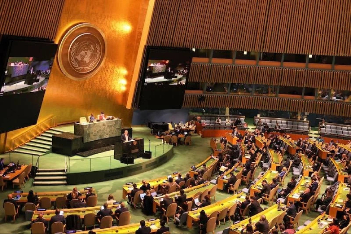 هل‭ ‬تذعن‭ ‬الجزائر‭ ‬للإرادة‭ ‬الأمريكية‭ ‬و‭ ‬تنخرط‭ ‬دون‭ ‬هواجس‭ ‬أو‭ ‬مناورات‭ ‬في‭ ‬خطة‭ ‬التسوية‭ ‬على‭ ‬قاعدة‭ ‬خطة‭ ‬الحكم‭ ‬الذاتي؟‭ ‬