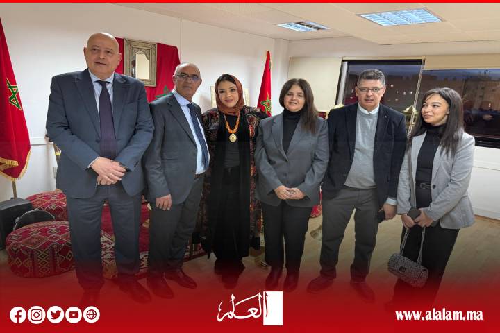 القنصلية المغربية بألميريا.. حركية متواصلة واستجابة سريعة لحاجيات أفراد الجالية