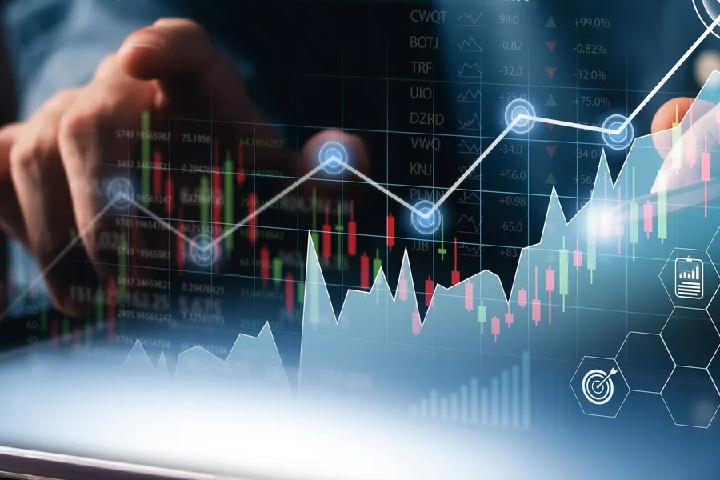 المغرب‭ ‬يبتكر‭ ‬في‭ ‬تحويل‭  ‬الأزمات‭ ‬إلى‭ ‬فرص‭ ‬حقيقية‭  ‬لتجاوز‭ ‬التقلبات‭ ‬الاقتصادية