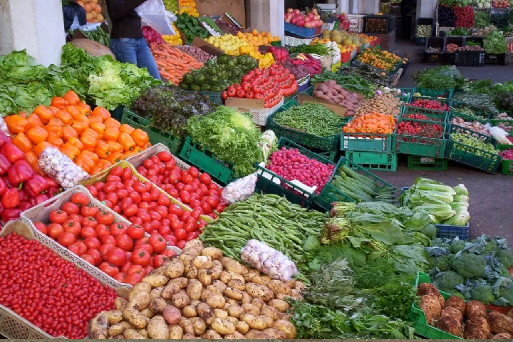 المغاربة‭ ‬مستاؤون‭ ‬من‭ ‬تواصل‭ ‬ارتفاع‭ ‬أسعار‭ ‬الخضر‭ ‬والفواكه‮ ‬