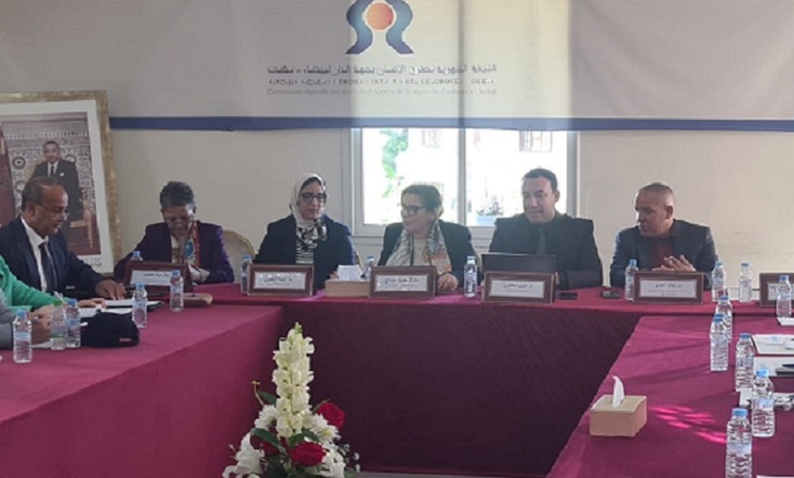 مائدة مستديرة بالبيضاء تناقش أفق تمكين النساء والفتيات من العدالة