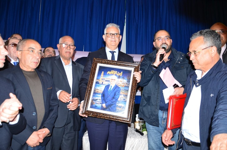 برئاسة أمينه العام... حزب الاستقلال يجدد العهد مع مناضليه بإقليم العرائش برئاسة أمينه العام... حزب الاستقلال يجدد العهد مع مناضليه بإقليم العرائش