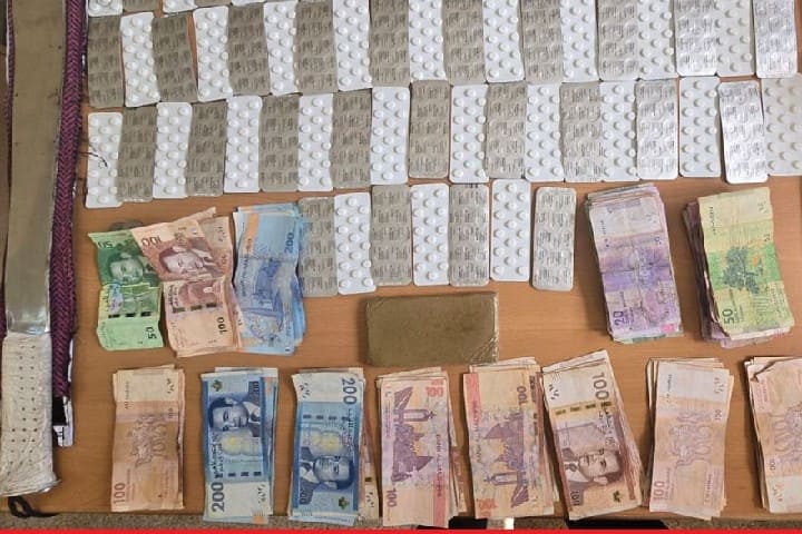 تفكيك شبكة لترويج المخدرات وحجز مئات الأقراص المهلوسة