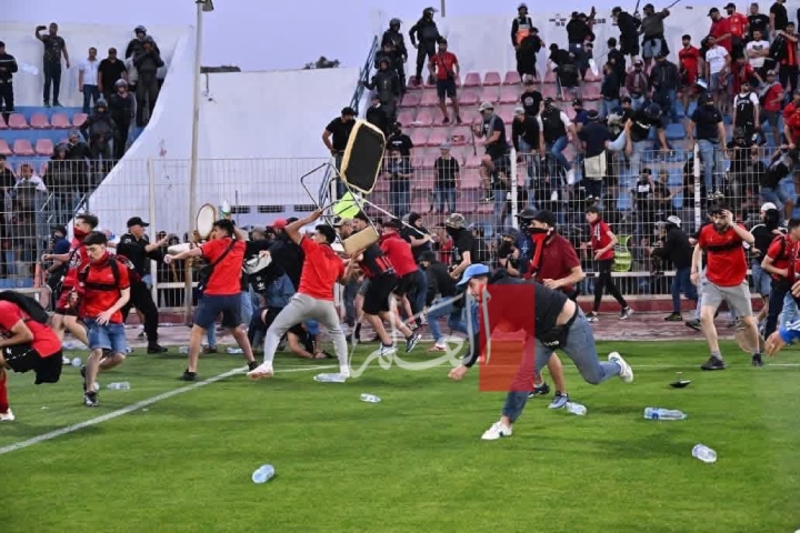 ما أخفته الكاميرات كشفته عدسات الصحافيين