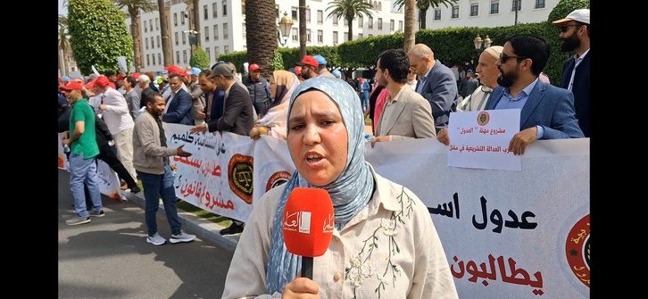 عدول المغرب في مواجهة مشروع 16-22 وصرخة مهنة تعتبر نفسها “في حكم الإعدام” عدول المغرب في مواجهة مشروع 16-22 وصرخة مهنة تعتبر نفسها “في حكم الإعدام”