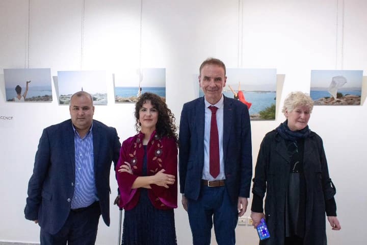 الحسيمة تحتفي بالفن المعاصر: افتتاح معرض "تيمومة" ضمن الأيام الثقافية الفرنسية المغربية