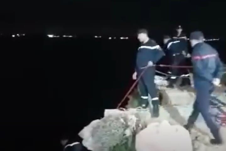 الجديدة: فاجعة بسقوط سيارة  من أعلى جرف صخري بالجرف الأصفر