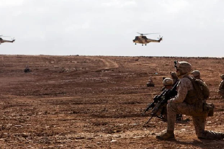 معنى أن تشمل مناورات الأسد الأفريقي (2026) مدينة الداخلة، حاضرة الصحراء المغربية.