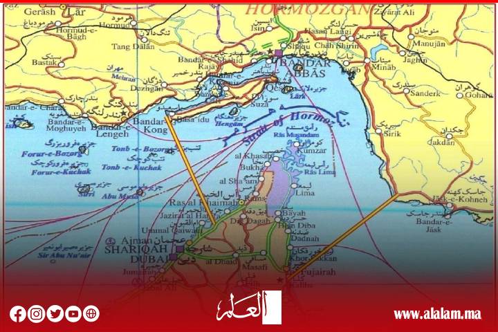 إيران تعلن منع دخول المدمرات الأمريكية إلى مضيق هرمز