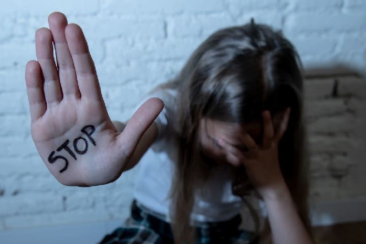 محكمة الاستئناف بالحسيمة تشدد العقوبات في قضايا الاعتداء على قاصرين: 31 سنة سجناً نافذاً للمدانين