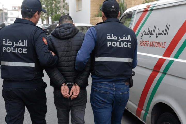 تفاصيل الإطاحة بعصابة قامت بالسطو على وكالة لتحويل الأموال بالجديدة.