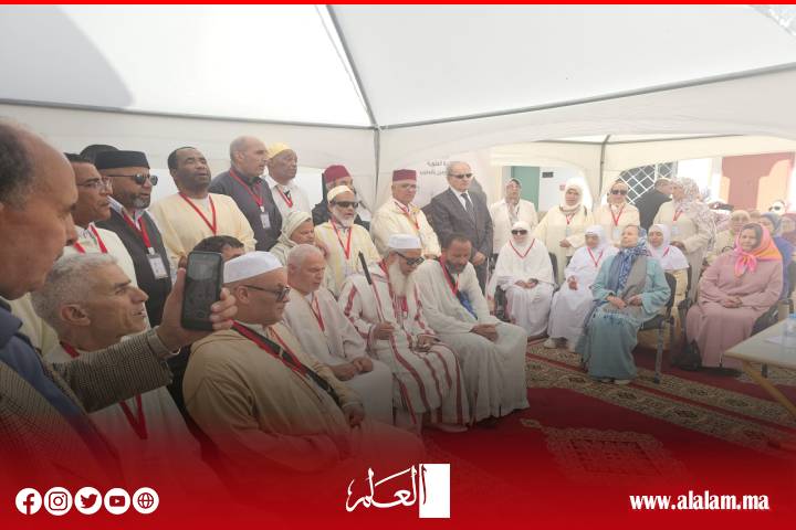 وفد الحجاج المكفوفين يودّع أرض الوطن في أجواء إيمانية تجسد العناية الملكية السامية بالأشخاص في وضعية إعاقة