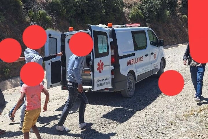 حادث سير مميت يهز جماعة بوعياث بالحسيمة وإصابات متفاوتة الخطورة بين ركاب سيارة خفيفة