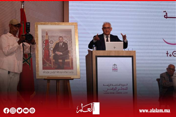 حزب الاستقلال يعرض تعاقداً سياسياً بخمسة التزامات كبرى