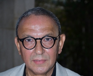 الدكتور أنور الشرقاوي خبير في التواصل والإعلام الصحي الدكتور أنور الشرقاوي خبير في التواصل والإعلام الصحي