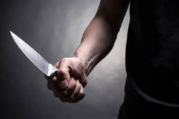 خلاف عابر داخل مقهى بالحسيمة يتحول إلى اعتداء بالسكين وإصابة شاب بجروح خطيرة