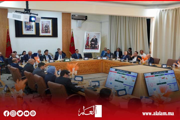 وزير الفلاحة يترأس اجتماعاً لتقييم حصيلة المكتب الجهوي للاستثمار الفلاحي لدكالة وتنصيب مديره الجديد