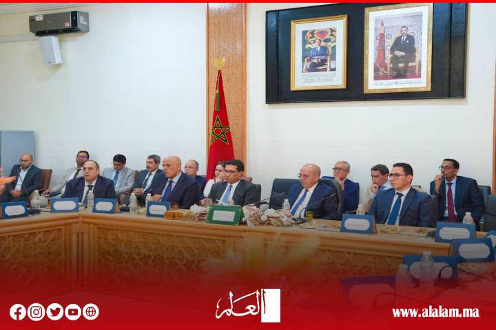 وزير الفلاحة يترأس اجتماعاً لتقييم حصيلة المكتب الجهوي للاستثمار الفلاحي لدكالة وتنصيب مديره الجديد