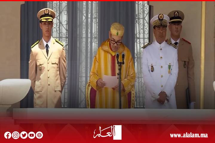 الملك محمد السادس يترأس بتطوان مراسم أداء القسم ويطلق اسم "العيون" على فوج الضباط الجدد