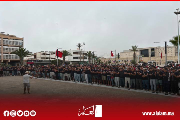 بالآلاف.. جماهير حسنية أكادير تزحف إلى الولاية وتطالب برحيل الرئيس بلعيد ومن معه 