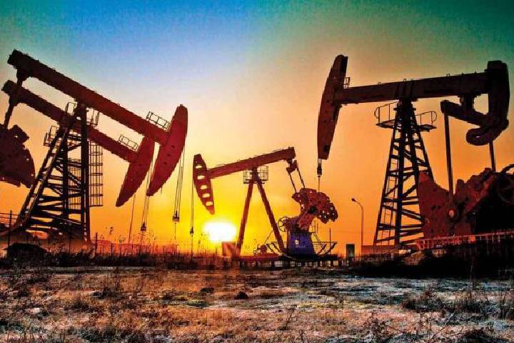 الحكومة تواصل دعم مهنيي النقل وسط ارتفاع جديد في أسعار المحروقات بالمغرب