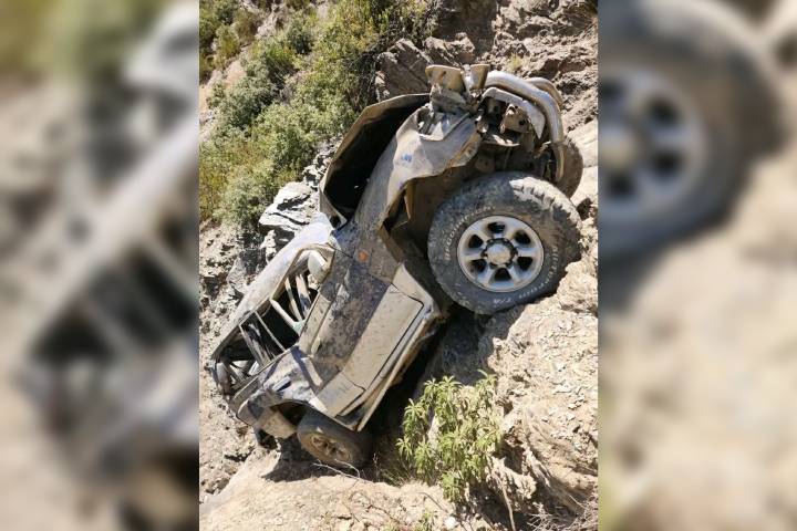 ​نجاة سائق بأعجوبة بعد انقلاب سيارته وانجرافها من منحدر خطير بإقليم الحسيمة