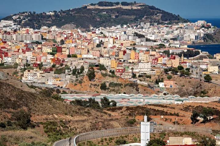 سبتة ومليلية المحتلتان.. أسئلة الدستور الإسباني تلاحق مدريد وتمنح المغرب ورقة سياسية جديدة