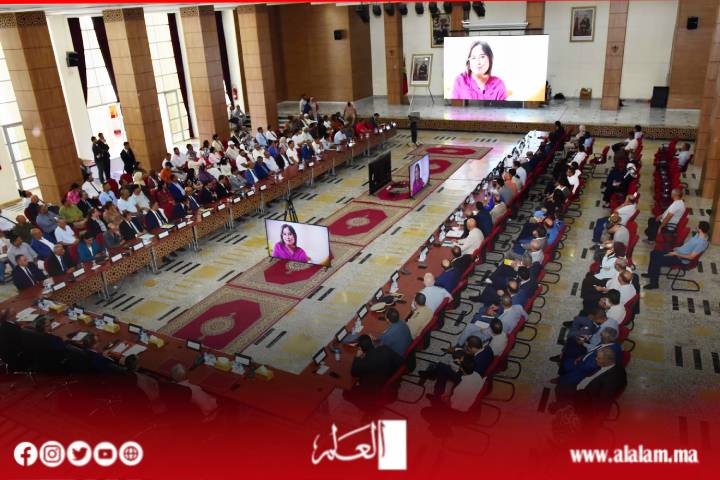 والي بني ملال-خنيفرة يفتح أبواب الولاية أمام مغاربة العالم.. تبسيط المساطر والإنصات لانشغالات الجالية