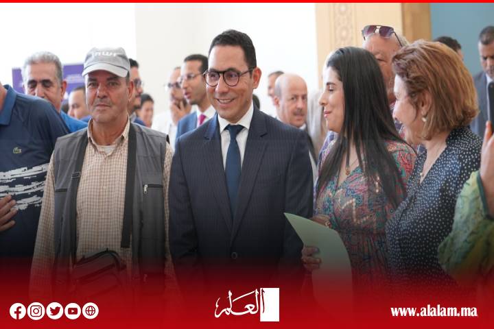 عامل سيدي بنور يفتح ملف انشغالات مغاربة العالم.. 25 شكاية عولجت خلال سنة