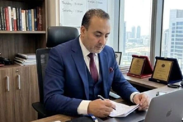 في الصيف بالحسيمة.. الطريق واقفة والكلاكسون هو الوحيد اللي خدام