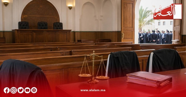 بعد اجتماع امتد إلى فجر الجمعة.. المحامون يواصلون وقف الخدمات المهنية بالمغرب