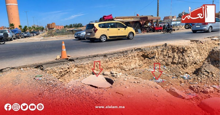 مشاهد توثق تعثر الأشغال وما خلّفته من حفر وأتربة بمركز سيدي إسماعيل بإقليم الجديدة