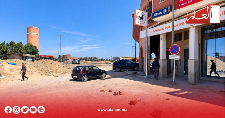 مشاهد توثق تعثر الأشغال وما خلّفته من حفر وأتربة بمركز سيدي إسماعيل بإقليم الجديدة مشاهد توثق تعثر الأشغال وما خلّفته من حفر وأتربة بمركز سيدي إسماعيل بإقليم الجديدة