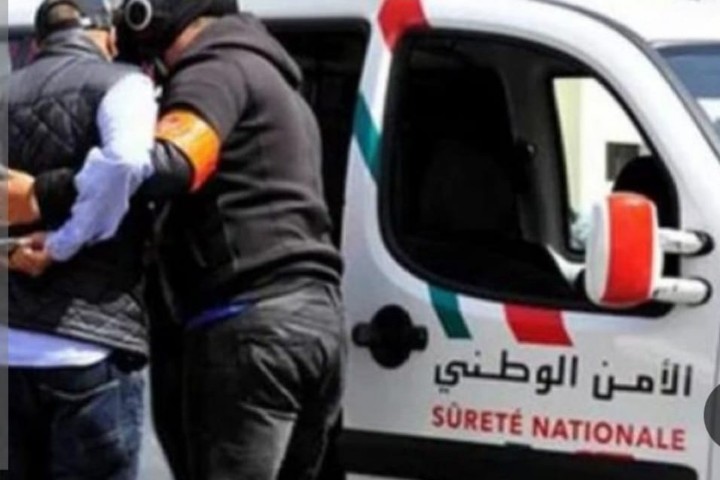 الحسيمة : إمزورن.. توقيف أربعة أشخاص للاشتباه في ترويج المخدرات القوية وحجز كمية من الكوكايين