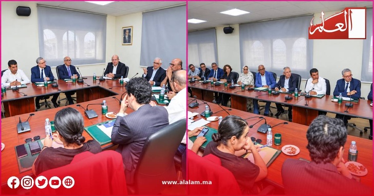 جانب من اجتماع اللجنة التنفيذية لحزب الاستقلال لمناقشة نتائج الاقتراع وآفاق المرحلة المقبلة