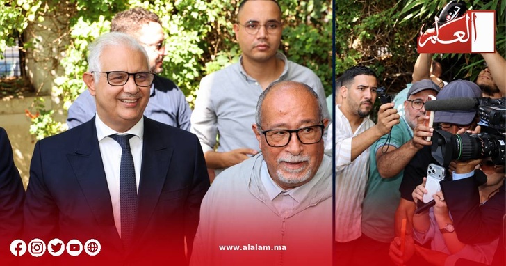 نزار بركة والوفد المرافق خلال لقاء المشاورات الحكومية