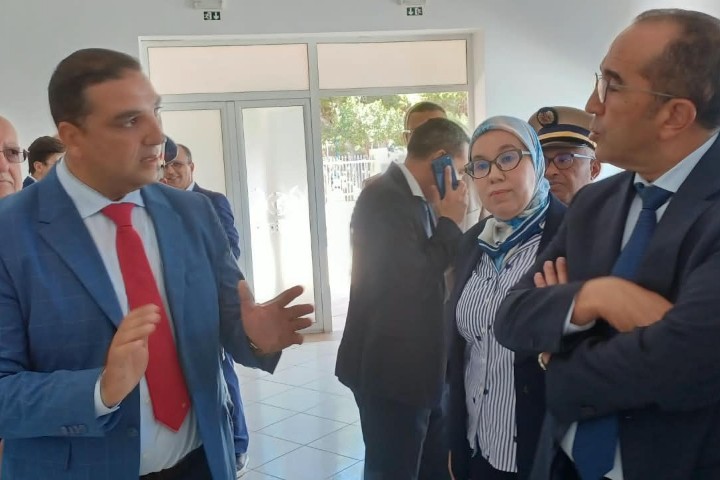 عامل إقليم الحسيمة يتفقد ميدانياً تقدم أشغال المركب الجامعي بآيت قمرة