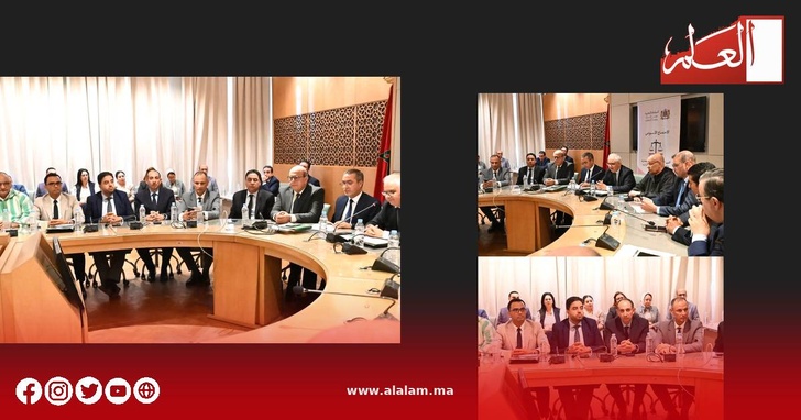جانب من اجتماع الفريق الاستقلالي بحضور وزراء الحزب وأعضاء الفريق النيابي جانب من اجتماع الفريق الاستقلالي بحضور وزراء الحزب وأعضاء الفريق النيابي