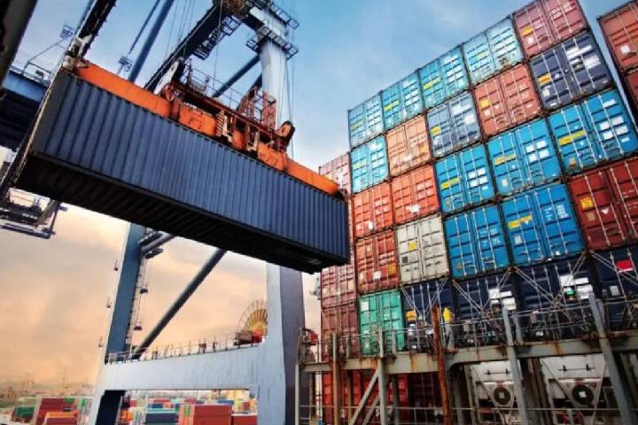 توقعات بانخفاض الحاجة إلى تمويل الاقتصاد الوطني وارتفاع صادرات السلع والخدمات بـ 8.6 في المائة