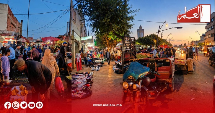 شكاوى من انتشار الباعة الجائلين بشوارع سيدي علال التازي