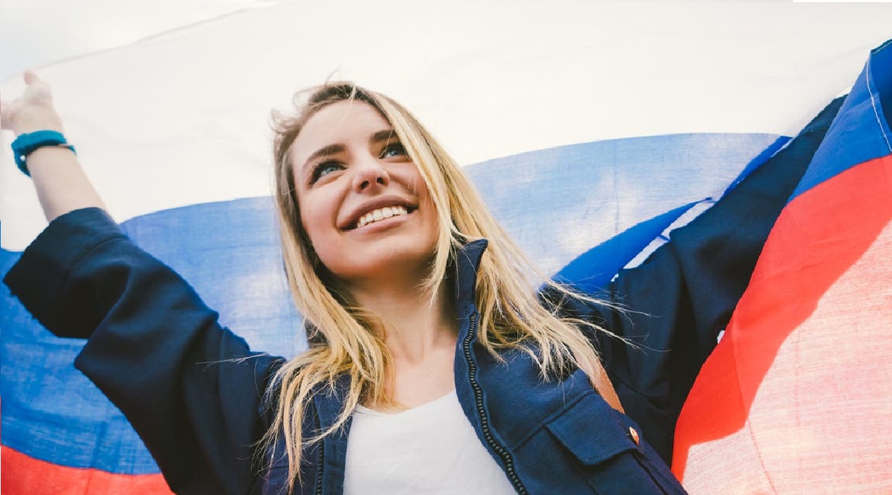 شركة روسية توزع «مكافآت أنوثة» للموظفات.. وهذه الشروط شركة روسية توزع «مكافآت أنوثة» للموظفات.. وهذه الشروط