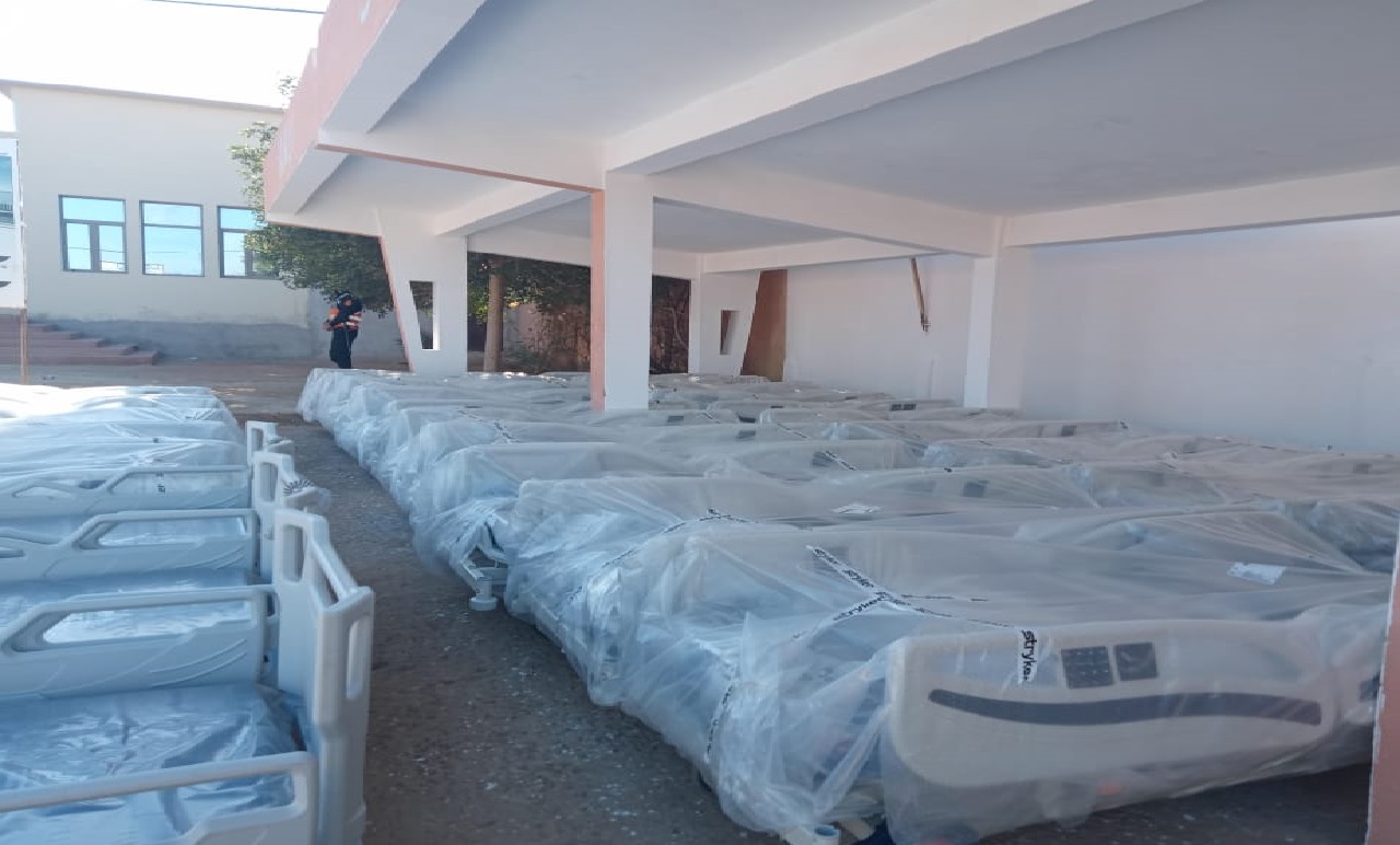 وزارة الصحة تسلم معدات طبية لمستشفى الحسن بن المهدي بالعيون وزارة الصحة تسلم معدات طبية لمستشفى الحسن بن المهدي بالعيون