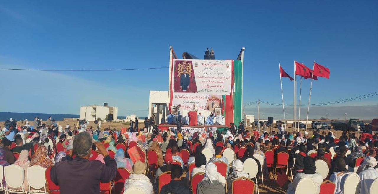 ساكنة طرفاية تحتفي بنجاحات الدبلوماسية المغربية ساكنة طرفاية تحتفي بنجاحات الدبلوماسية المغربية