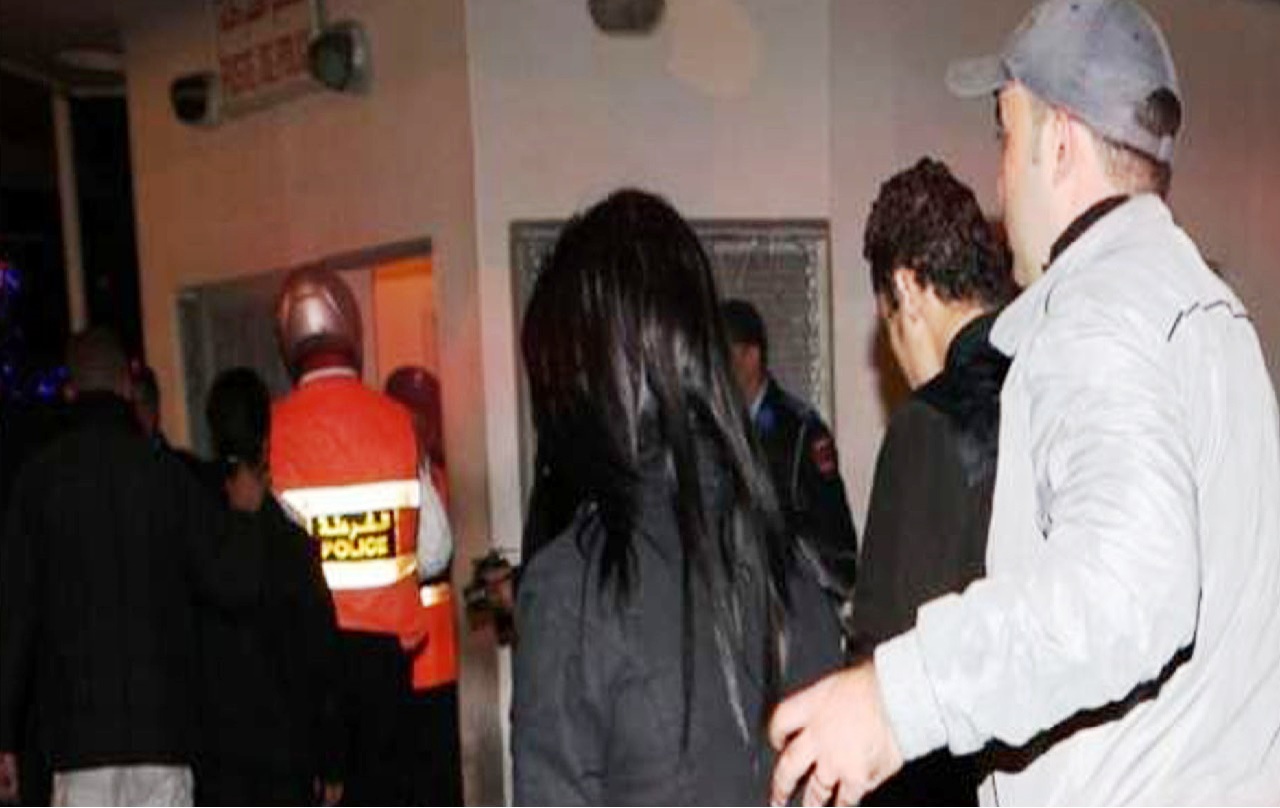 إعتقال امرأة في مدينة الداخلة بتهمة الإتجار في البشر إعتقال امرأة في مدينة الداخلة بتهمة الإتجار في البشر