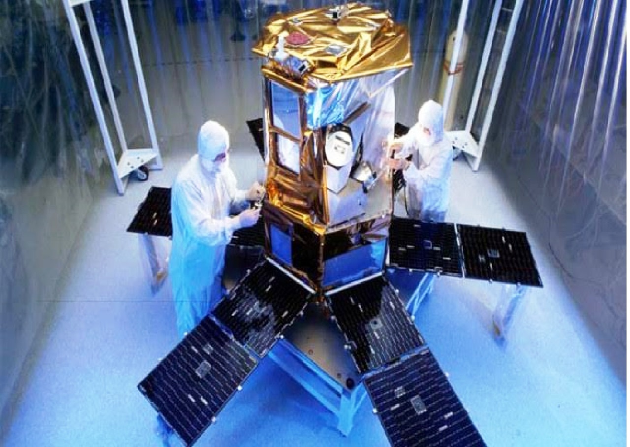 تطوير أقمار اصطناعية من الخشب تطوير أقمار اصطناعية من الخشب