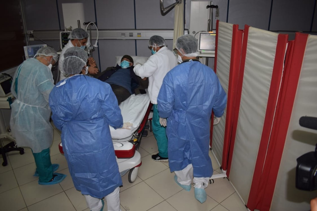 مروحية عسكرية تنقذ حارس مقلع حاصرته الفيضانات بسوس مروحية عسكرية تنقذ حارس مقلع حاصرته الفيضانات بسوس