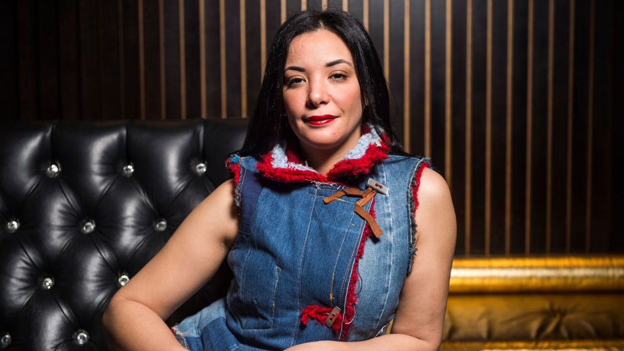 لبنى ابيضار ورشيد زناي يكرمان رائدة الفن الأمازيغي ميمونت نسروان لبنى ابيضار ورشيد زناي يكرمان رائدة الفن الأمازيغي ميمونت نسروان