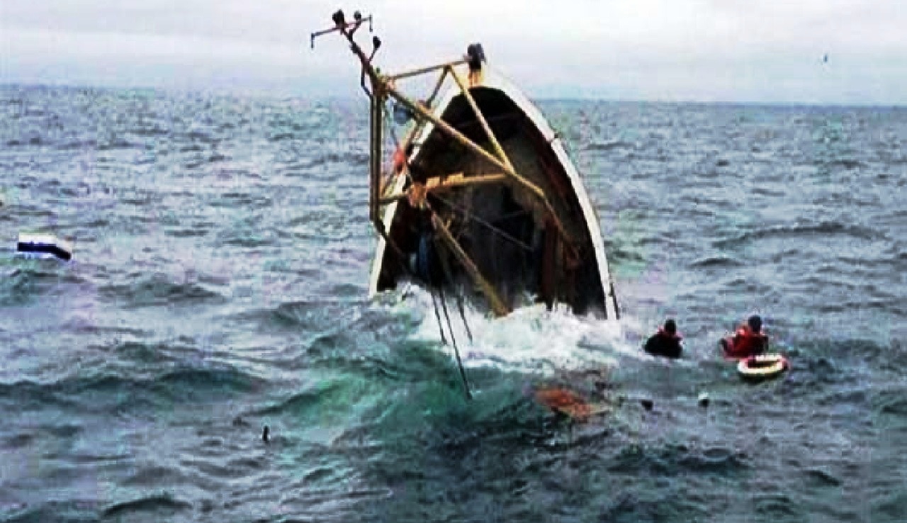 غرق قارب معد للهجرة السرية ووفاة 17 مرشحاً ودركي في حالة غيبوبة
