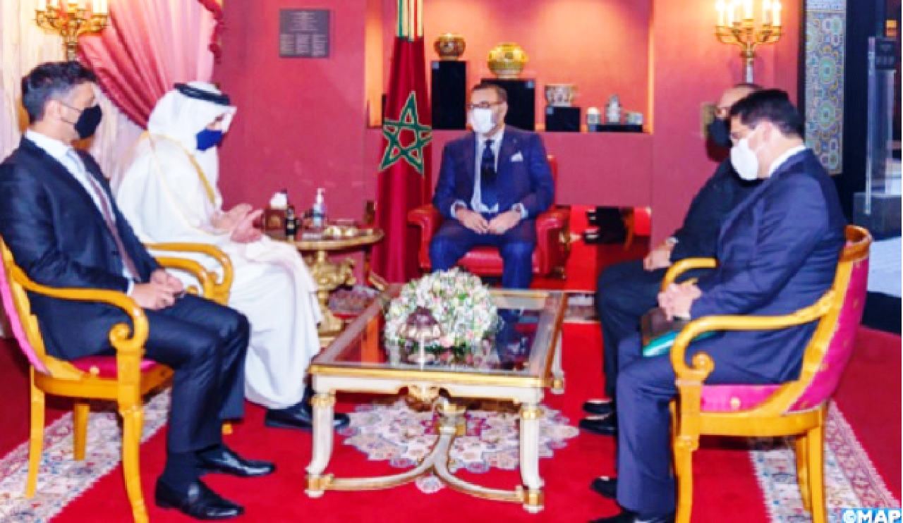 جلالة الملك محمد السادس يستقبل وزير الخارجية الإماراتي بفاس
