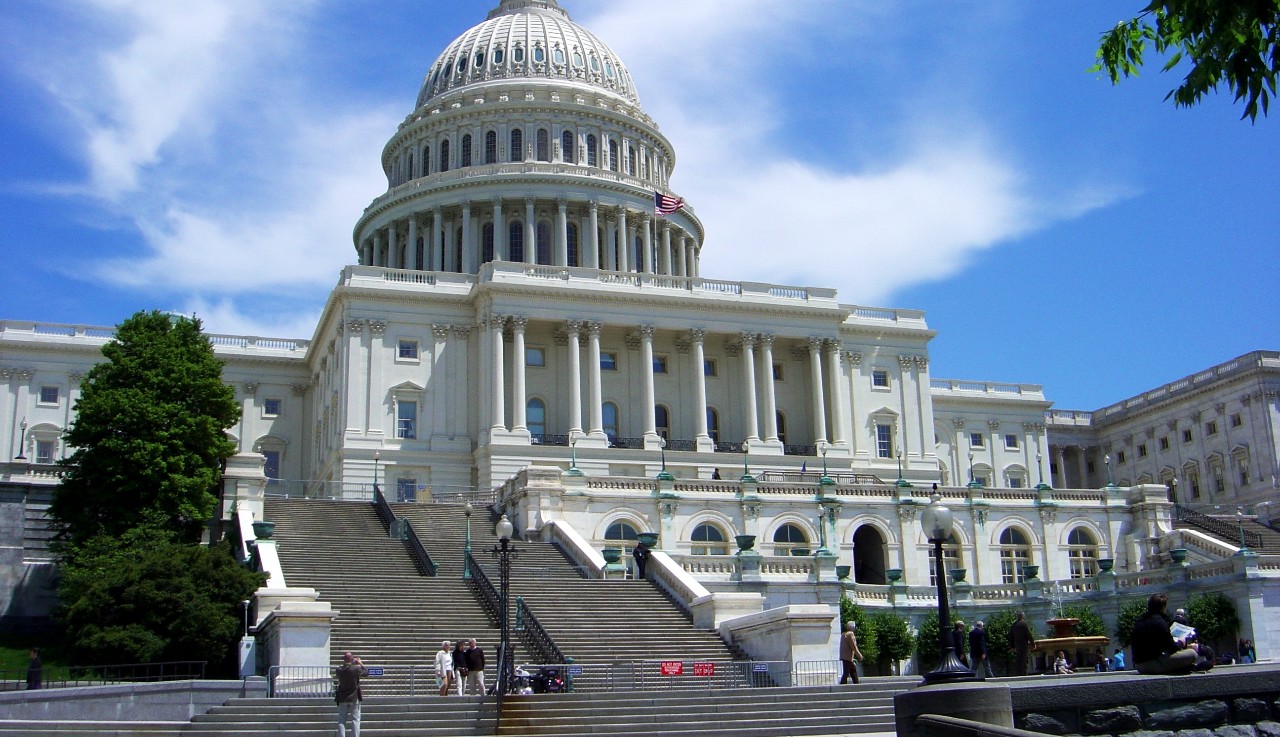 مجلس الشيوخ الأمريكي يعلن رسميا عن محاكمة ترامب الإثنين القادم مجلس الشيوخ الأمريكي يعلن رسميا عن محاكمة ترامب الإثنين القادم